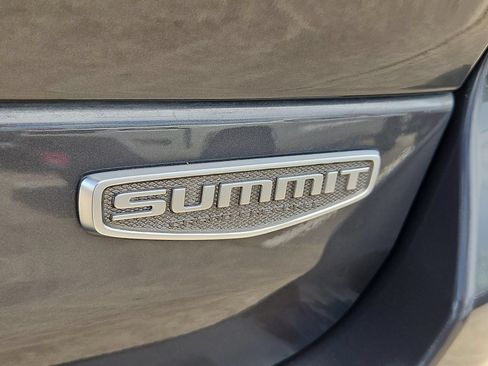 Used 2022 Jeep Grand Cherokee Summit AWD/4WD image 12
