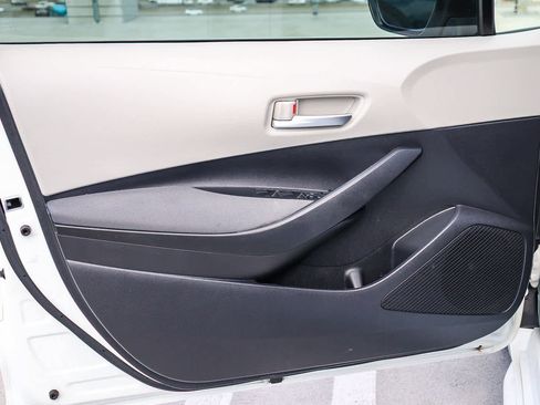 Used 2021 Toyota Corolla LE image 20