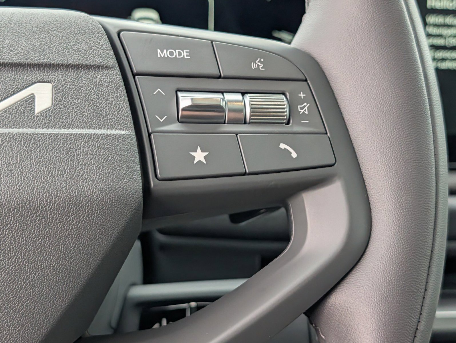 New 2027 Kia EV3 Land AWD/4WD image 39