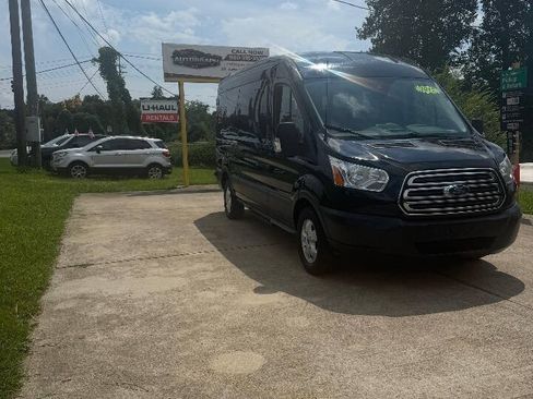 Used 2017 Ford Transit 350 XLT RWD image 4