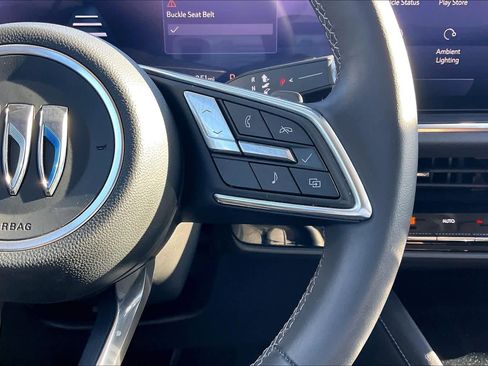 Used 2025 Buick Envision Preferred image 22