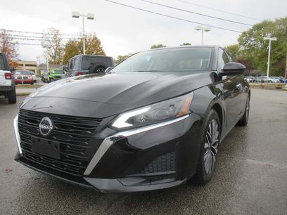 Used 2023 Nissan Altima 2.5 SV