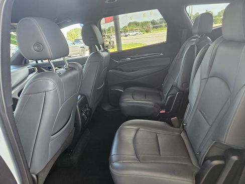 Used 2023 Buick Enclave Essence FWD image 10