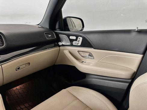 Certified 2025 Mercedes-Benz GLS 580 4MATIC image 26