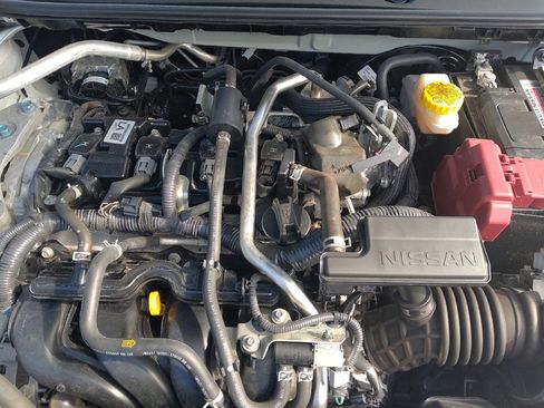 Used 2024 Nissan Sentra SV FWD image 30