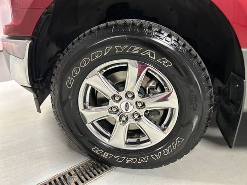 Used 2018 Ford F150 XLT w/ Equipment Group 302A Luxury image 9