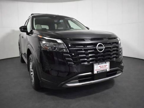 New 2026 Nissan Pathfinder SL AWD/4WD image 3