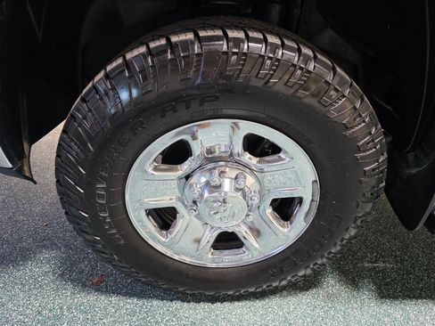 Used 2017 RAM 3500 Tradesman w/ Chrome Appearance Group image 12