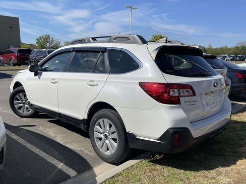 Used 2019 Subaru Outback 2.5i Premium image 3