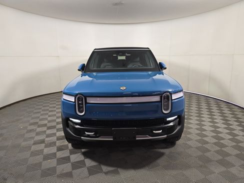 Used 2023 Rivian R1S Adventure image 8