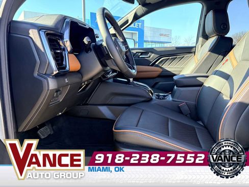 Used 2026 GMC Canyon AT4 w/ AT4 Premium Package image 11