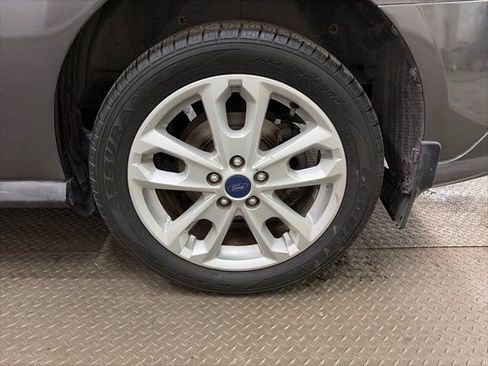 Used 2017 Ford Transit Connect XLT image 38