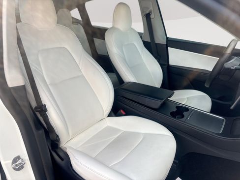 Used 2022 Tesla Model Y Performance AWD/4WD image 28