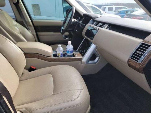 Used 2019 Land Rover Range Rover HSE image 7