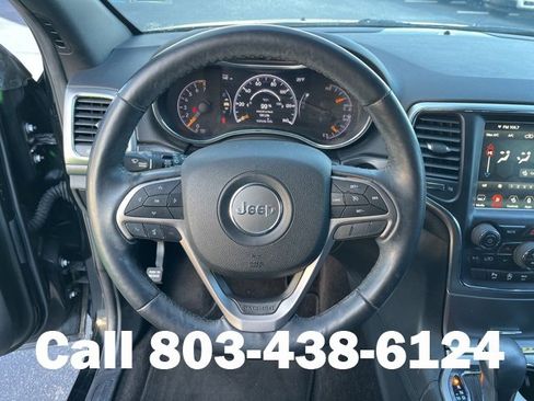 Used 2018 Jeep Grand Cherokee Altitude image 18