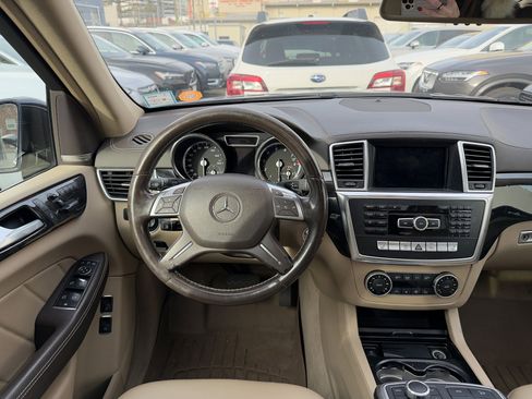 Used 2015 Mercedes-Benz GL 450 4MATIC image 18