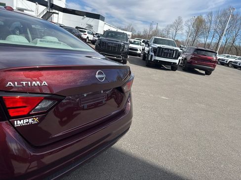 Used 2025 Nissan Altima 2.5 SV image 29