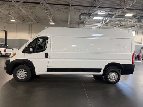 Used 2023 RAM ProMaster 2500 FWD image 11
