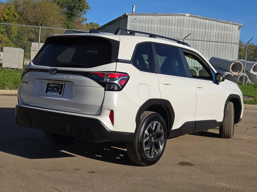 Certified 2025 Subaru Forester Premium AWD/4WD image 10