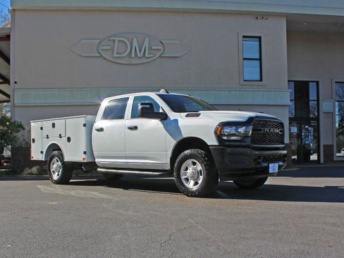 Used 2024 RAM 2500 Tradesman AWD/4WD image 5