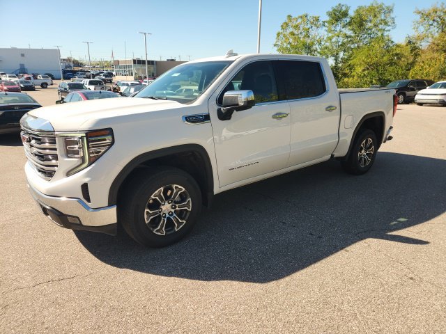 Used 2026 GMC Sierra 1500 SLT AWD/4WD image 1