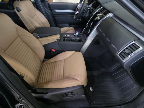 New 2026 Land Rover Discovery Dynamic SE AWD/4WD image 3