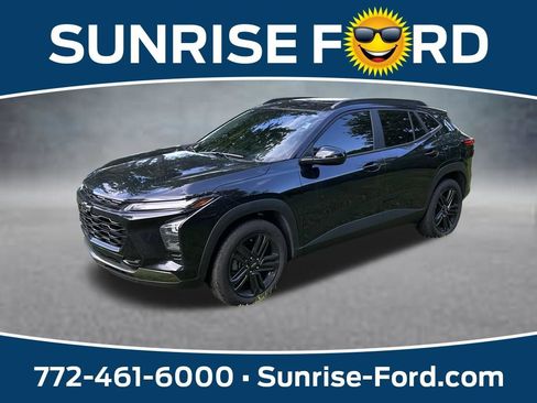 Used 2024 Chevrolet Trax ACTIV w/ Sunroof Package FWD image 1