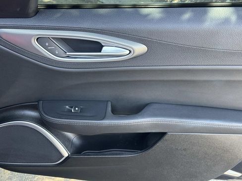 Used 2023 Alfa Romeo Giulia Veloce RWD image 27