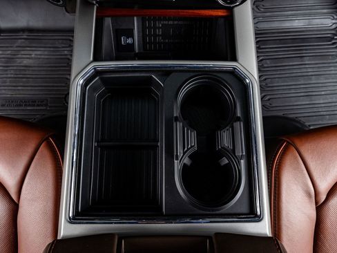 Used 2022 Ford F350 King Ranch w/ Chrome Package image 28