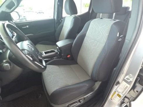 Used 2023 Toyota Tacoma TRD Sport w/ Advanced Technology Package AWD/4WD image 11
