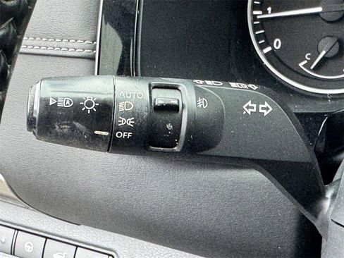 Used 2022 Nissan Pathfinder Platinum w/ Cargo Package image 23