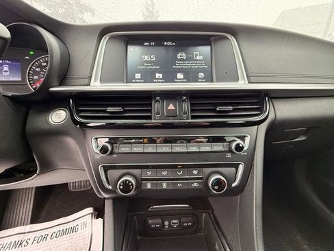 Used 2020 Kia Optima SE image 24