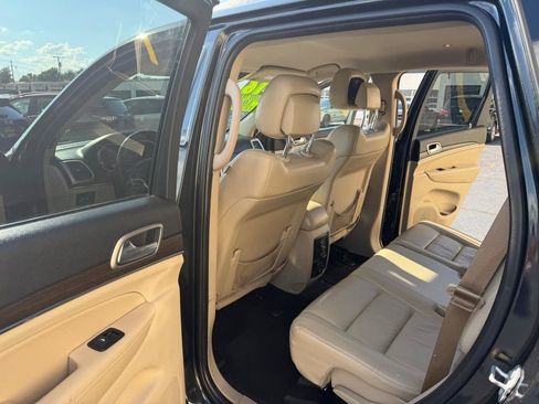 Used 2016 Jeep Grand Cherokee Limited RWD image 15