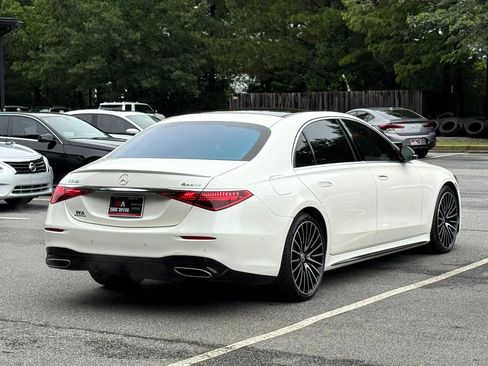 Used 2022 Mercedes-Benz S 580 4MATIC Sedan w/ AMG Line Package image 4
