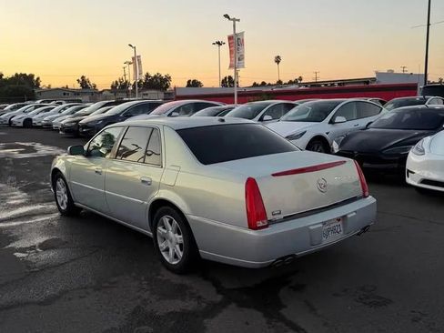 Used 2006 Cadillac DTS Performance image 3