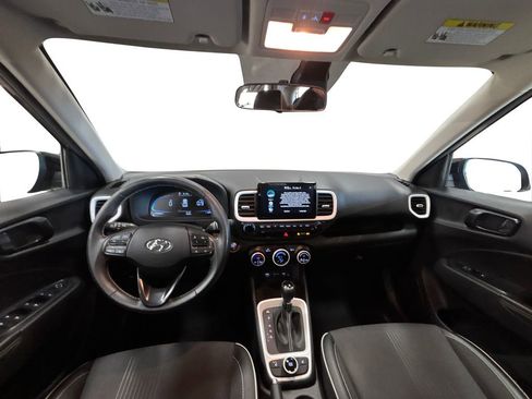 Certified 2023 Hyundai Venue Limited w/ Cargo Package image 15