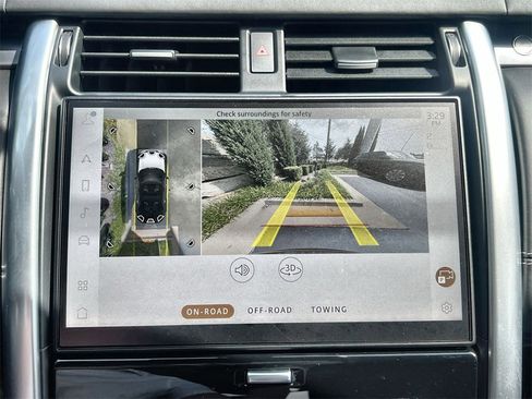 Certified 2025 Land Rover Discovery Metropolitan Edition image 26