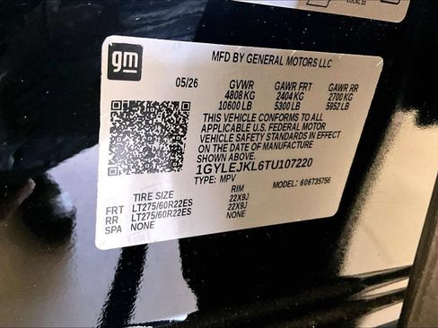 New 2026 Cadillac Escalade IQL Luxury w/ LPO, Floor Liner Package AWD/4WD image 37
