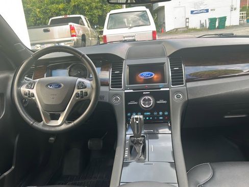 Used 2019 Ford Taurus Limited image 14
