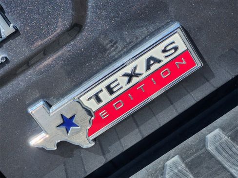 Used 2018 Ford F150 XLT w/ Equipment Group 302A Luxury image 11