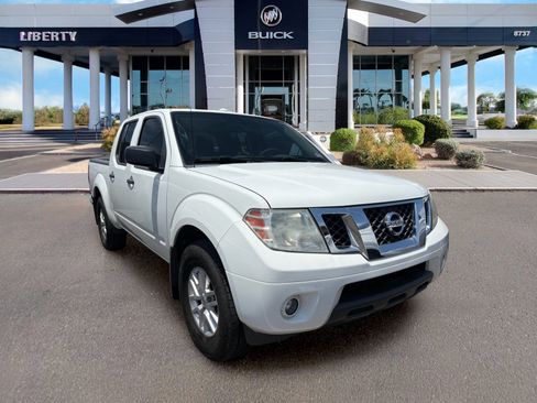 Used 2018 Nissan Frontier SV w/ Value Truck Package RWD image 2
