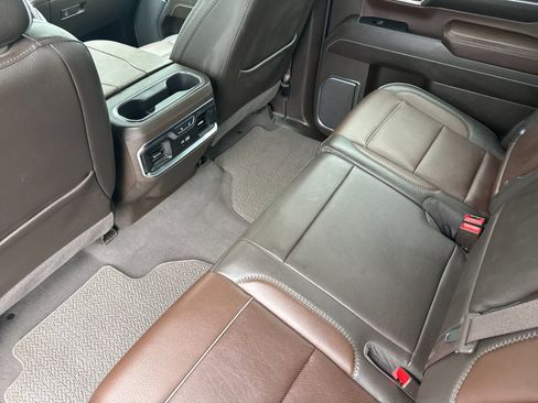 Used 2024 GMC Sierra 3500 Denali w/ Denali Reserve Package AWD/4WD image 4