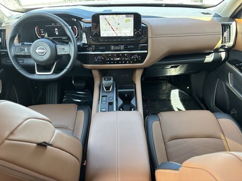 New 2025 Nissan Pathfinder Platinum w/ Cargo Package image 17