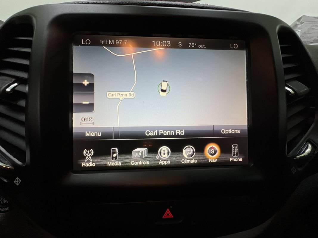 Used 2015 Jeep Cherokee Trailhawk w/ Comfort/Convenience Group AWD/4WD image 24