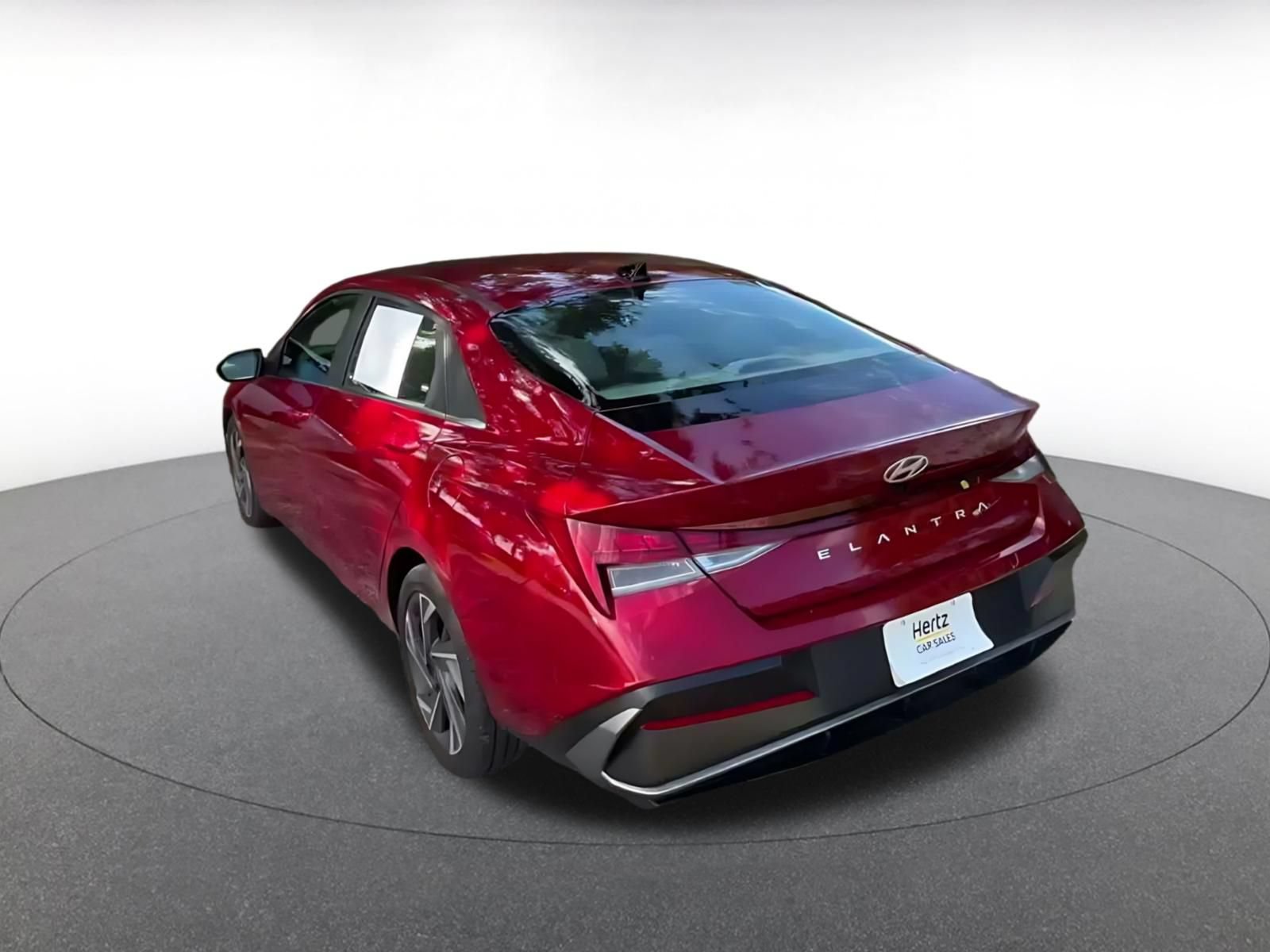 Used 2025 Hyundai Elantra SEL FWD image 10