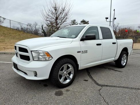 Used 2014 RAM 1500 Express image 9