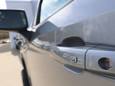 Used 2023 GMC Sierra 1500 Elevation image 10