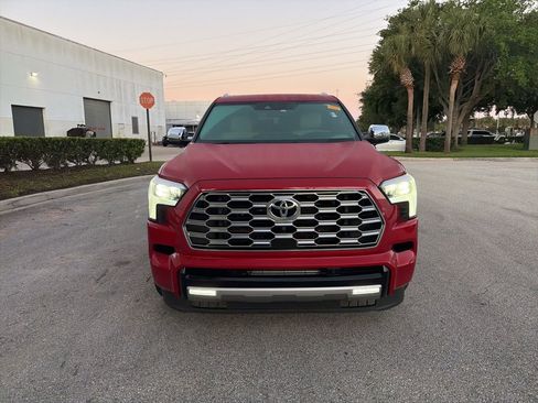 Used 2024 Toyota Sequoia Capstone image 8