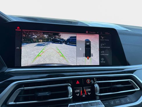 Used 2021 BMW X7 xDrive40i w/ M Sport Package image 42