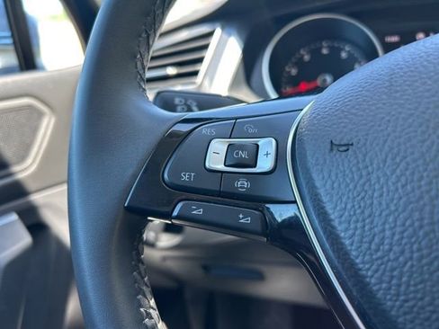 Used 2020 Volkswagen Tiguan SE w/ Panoramic Sunroof Package FWD image 25
